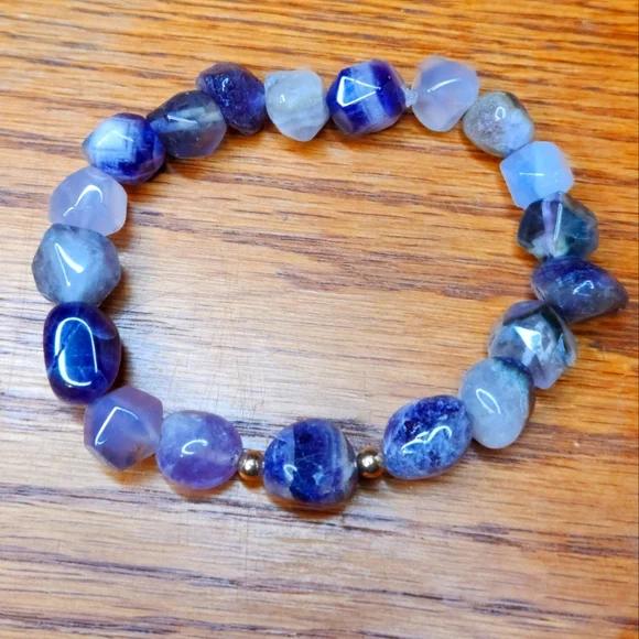 Handcrafted Charming Genuine Amethyst & Fluorite Gemstone Stretch Bracelet - Picture 4 of 4